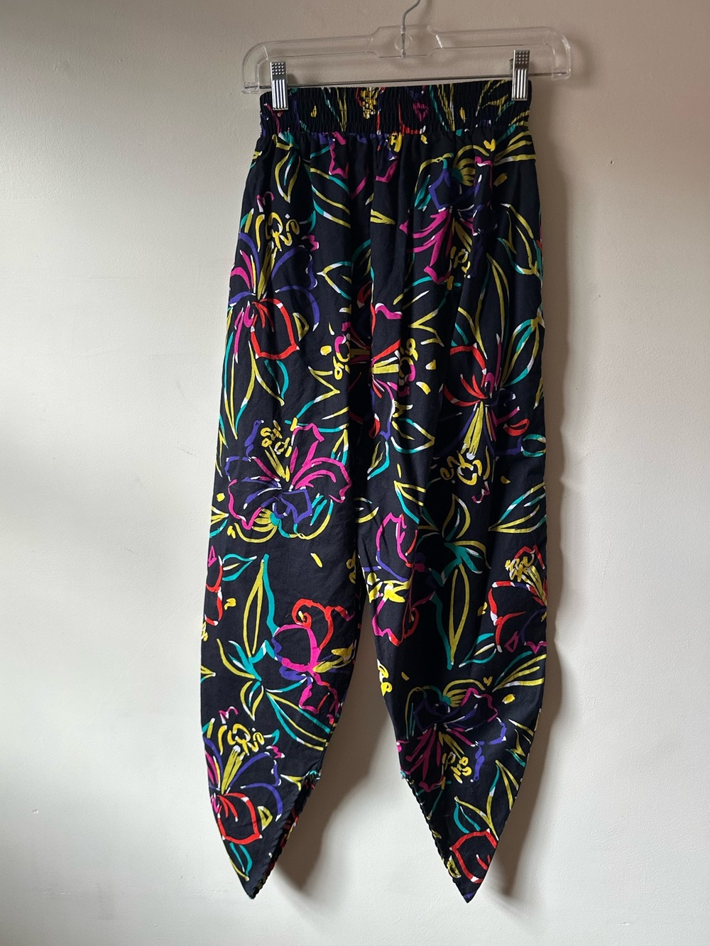 ✨5/$25 Vintage 80s Abstract Harem Pant